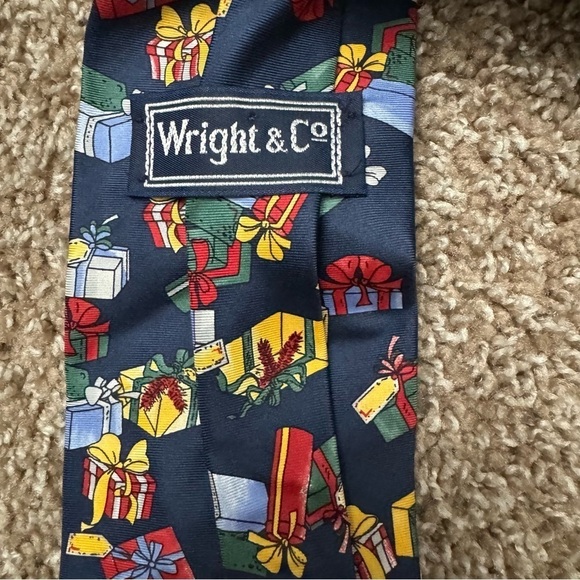 Wright & Co. Christmas Presents Novelty‎ Tie - Picture 2 of 2